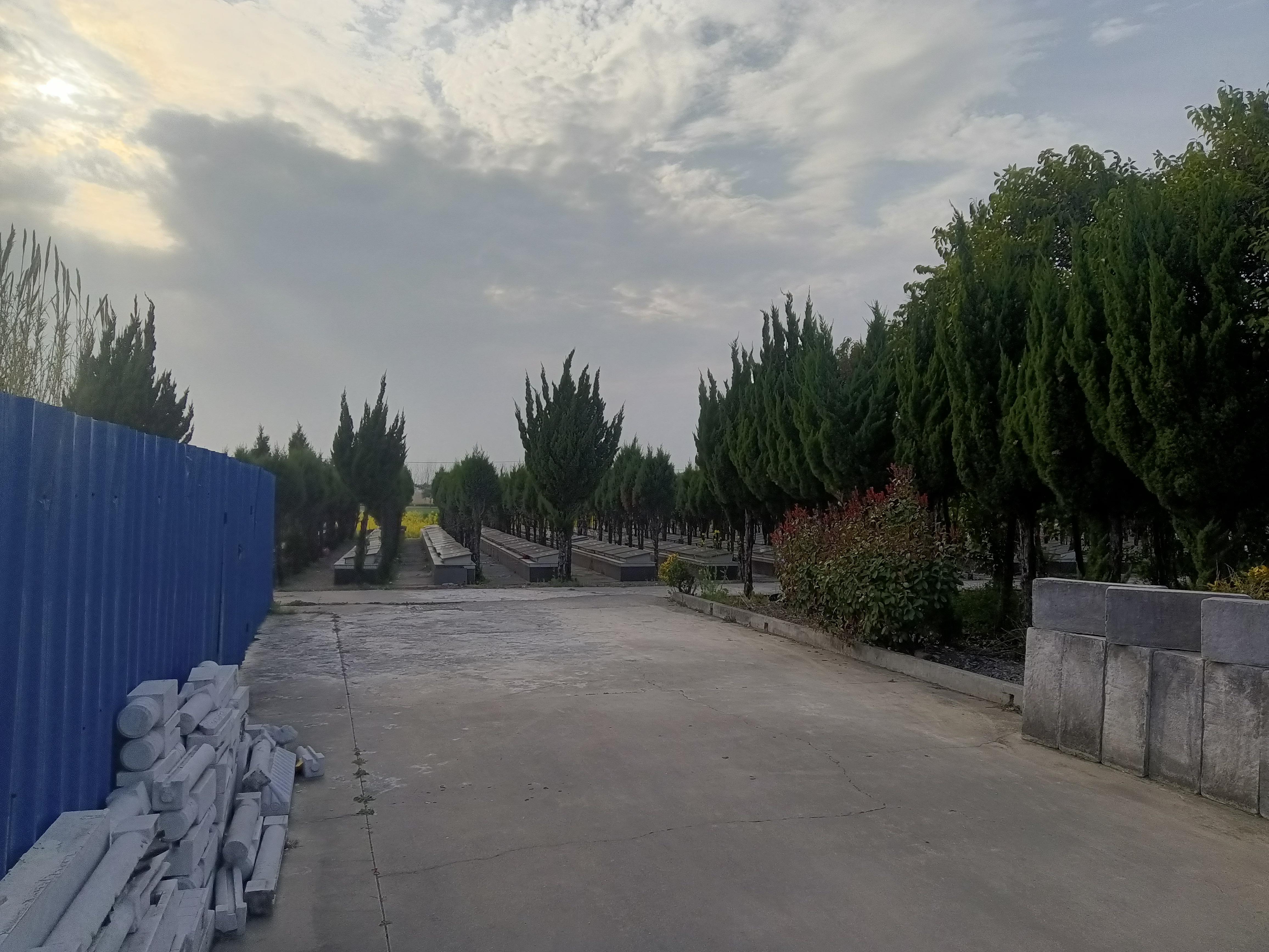 西河墓园园区图片