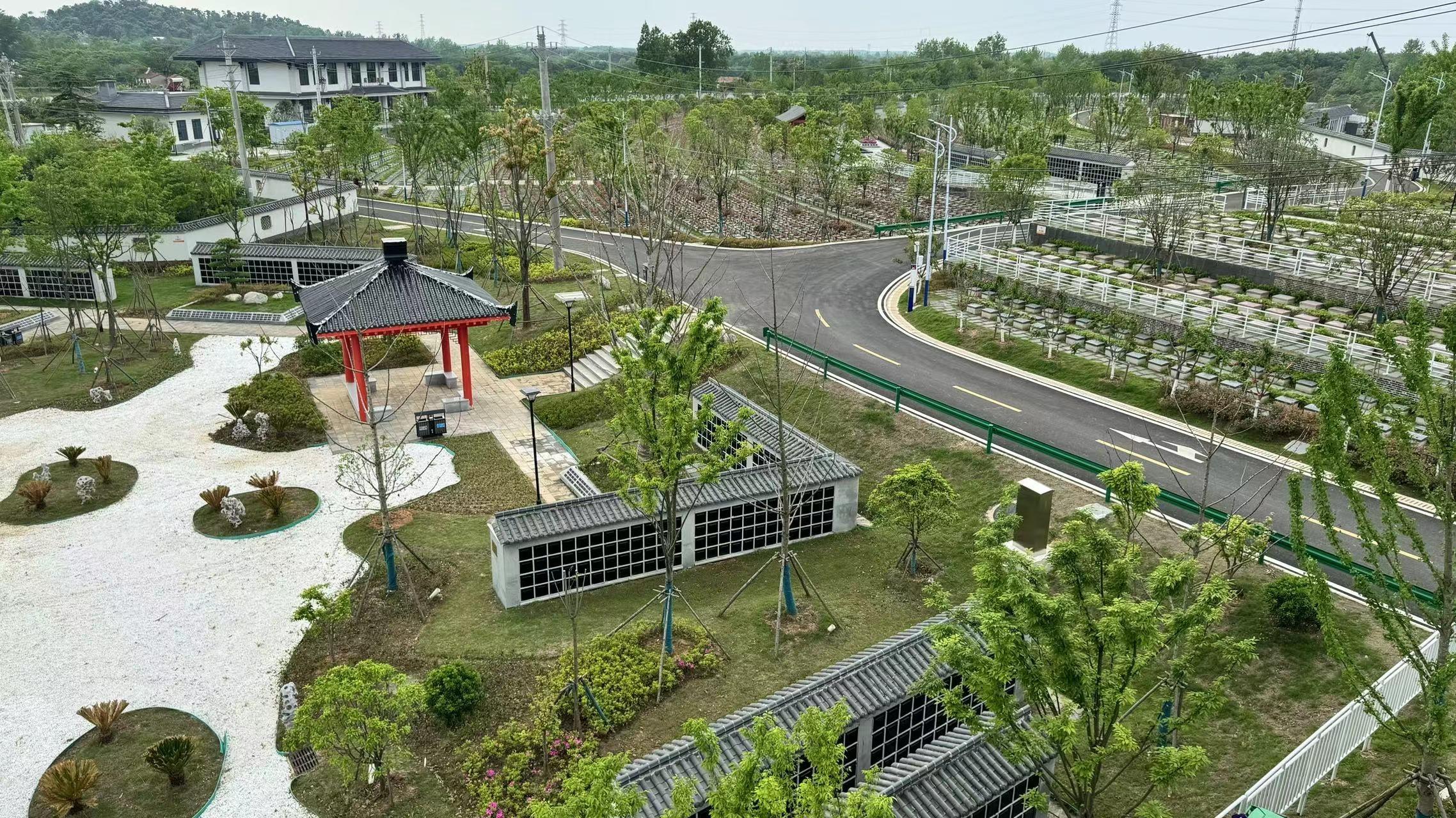 滩头山生态公益性公墓园区图片