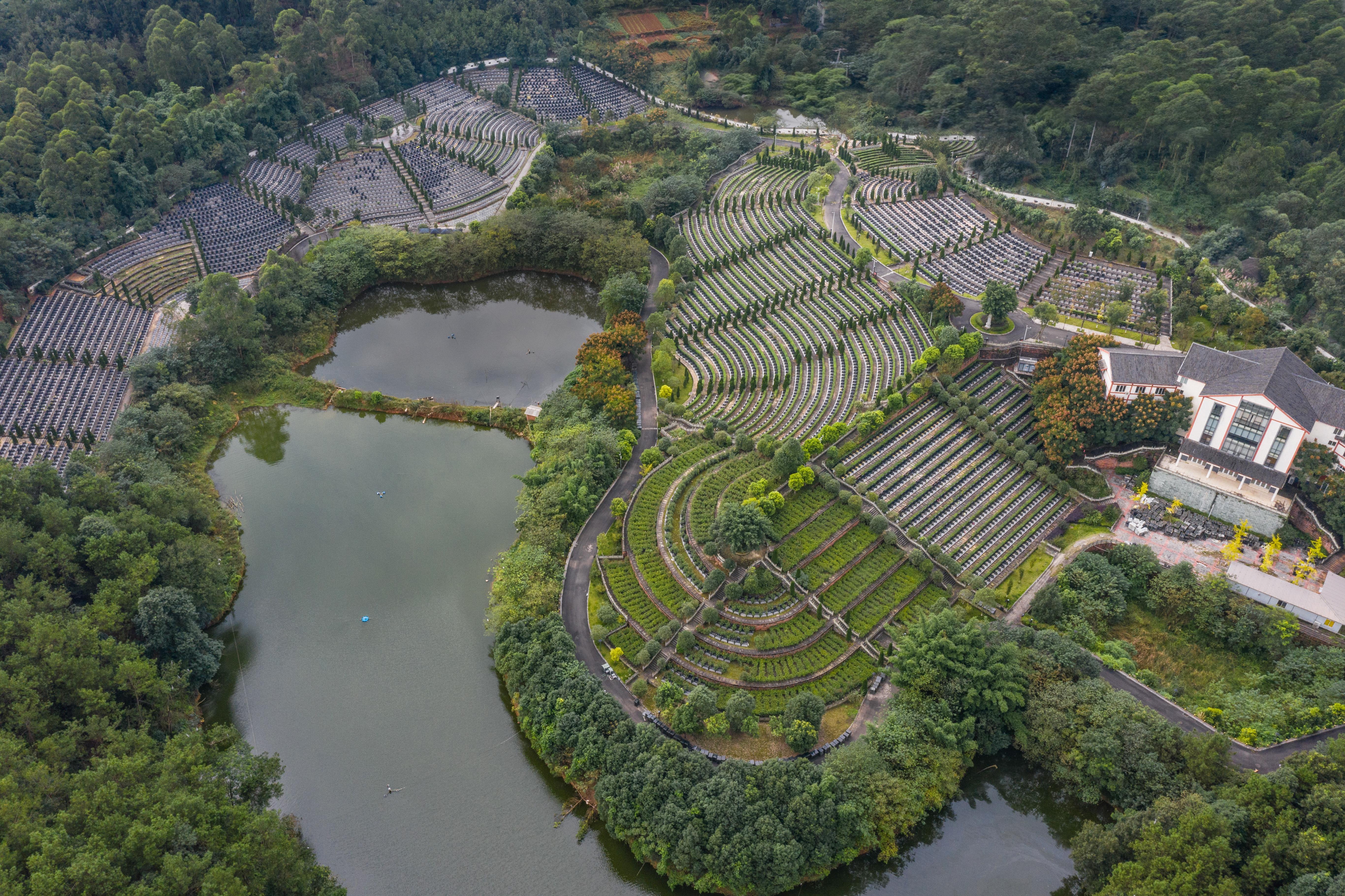 成都市双流区福山陵园园区图片