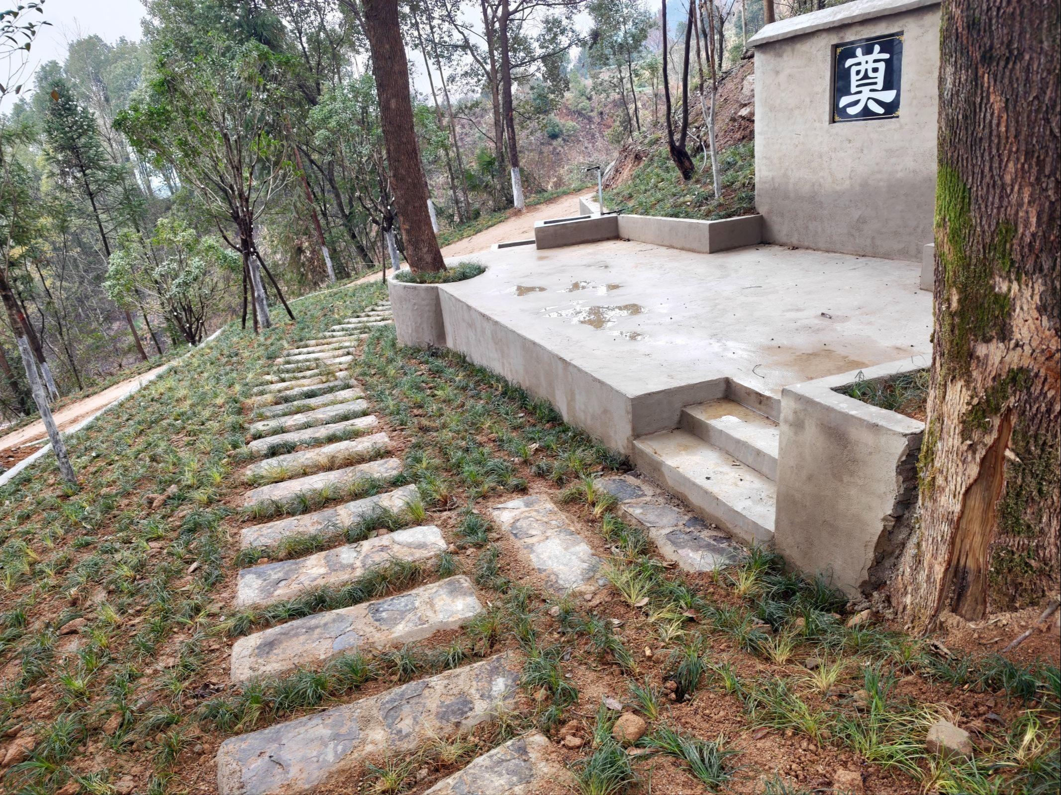 三斗坪镇东岳庙村公益性公墓园区图片