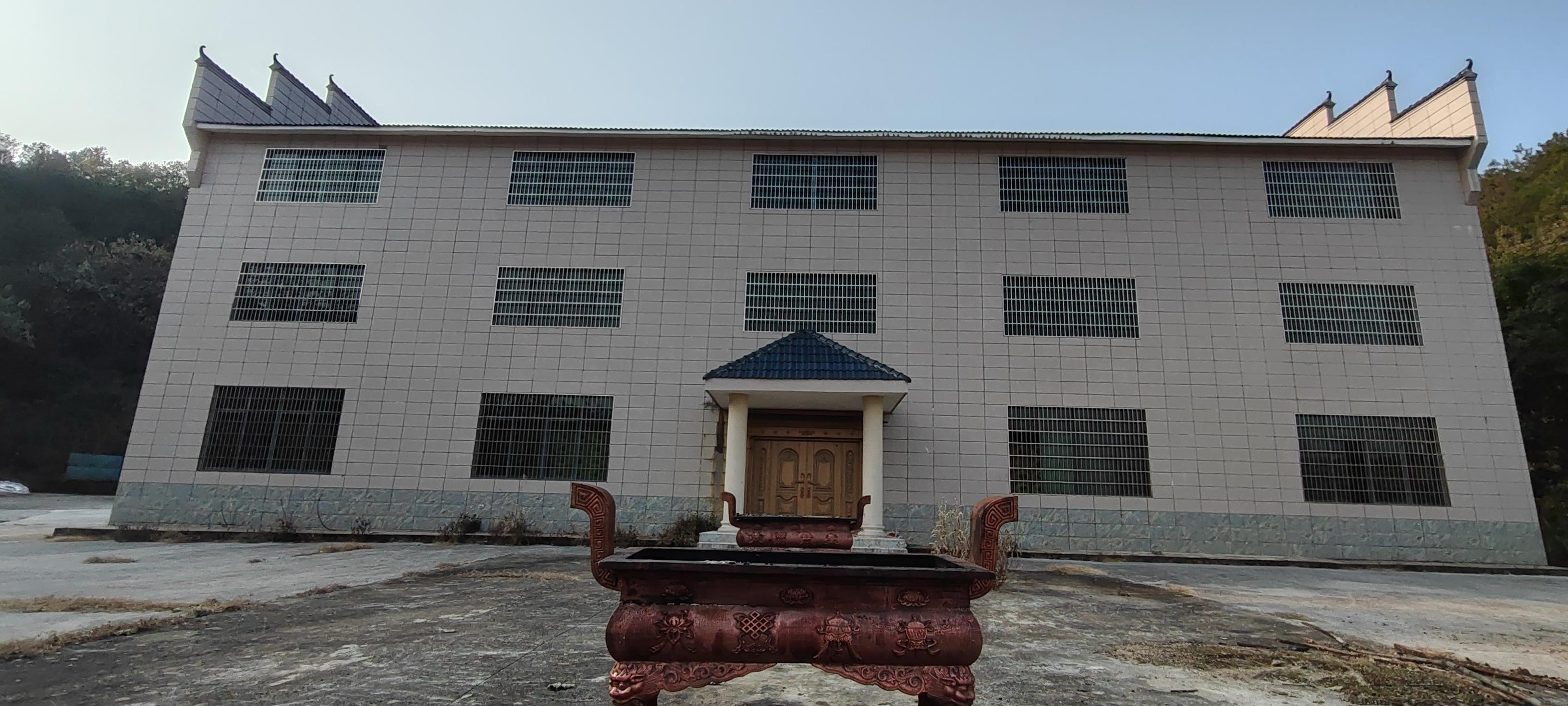江西省瑞金市象湖镇桔林村13组骨灰堂园区图片