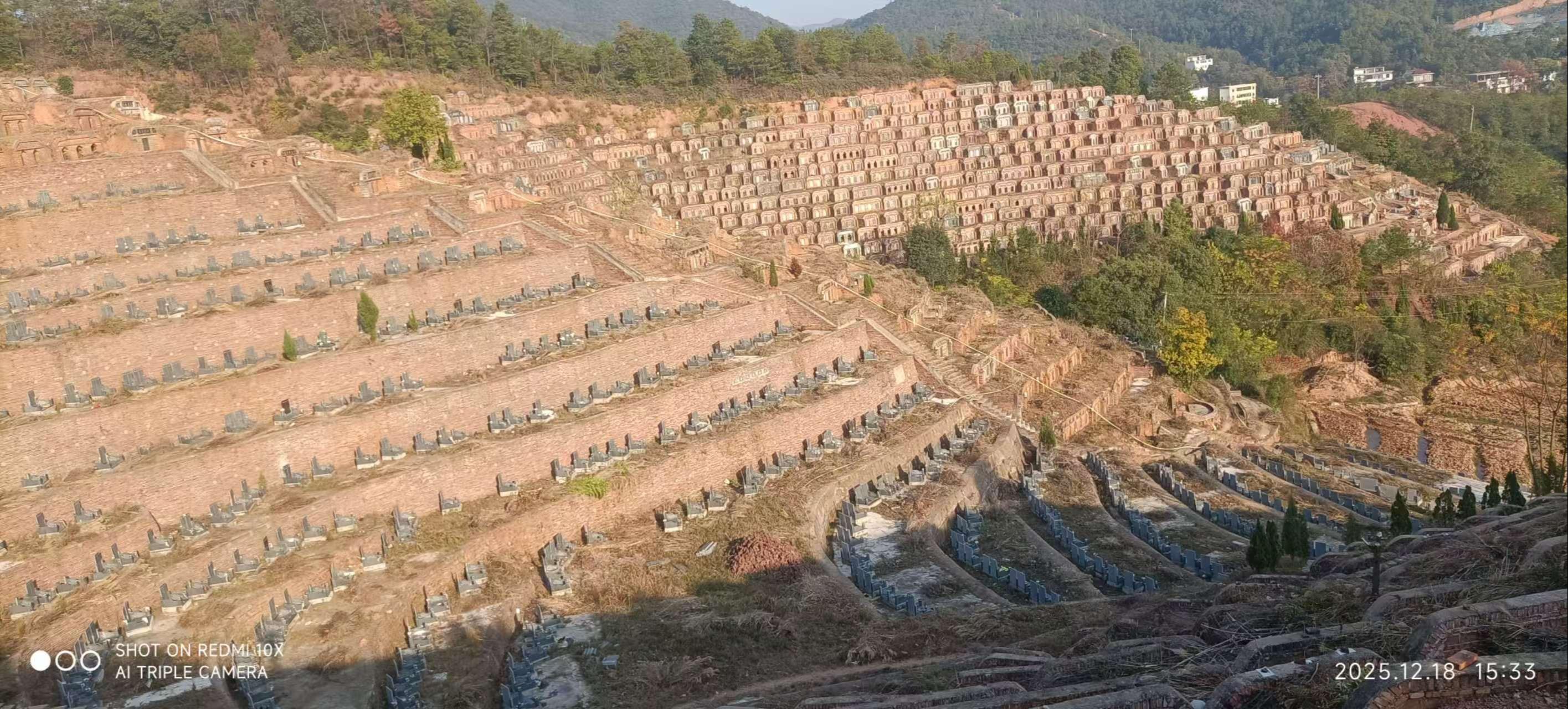 赣县区储潭镇公墓区园区图片