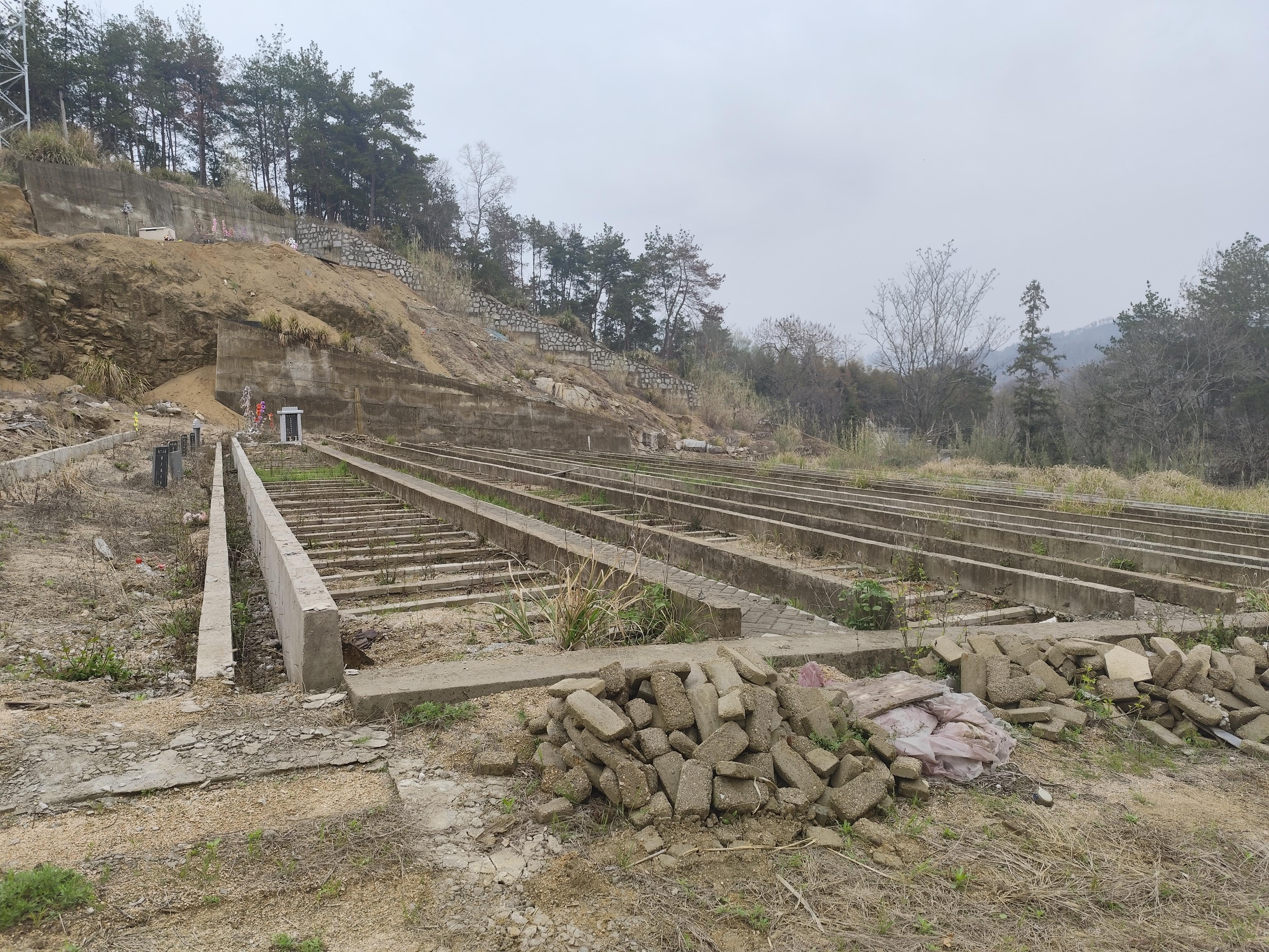 岳西县天堂石桥公墓园区图片
