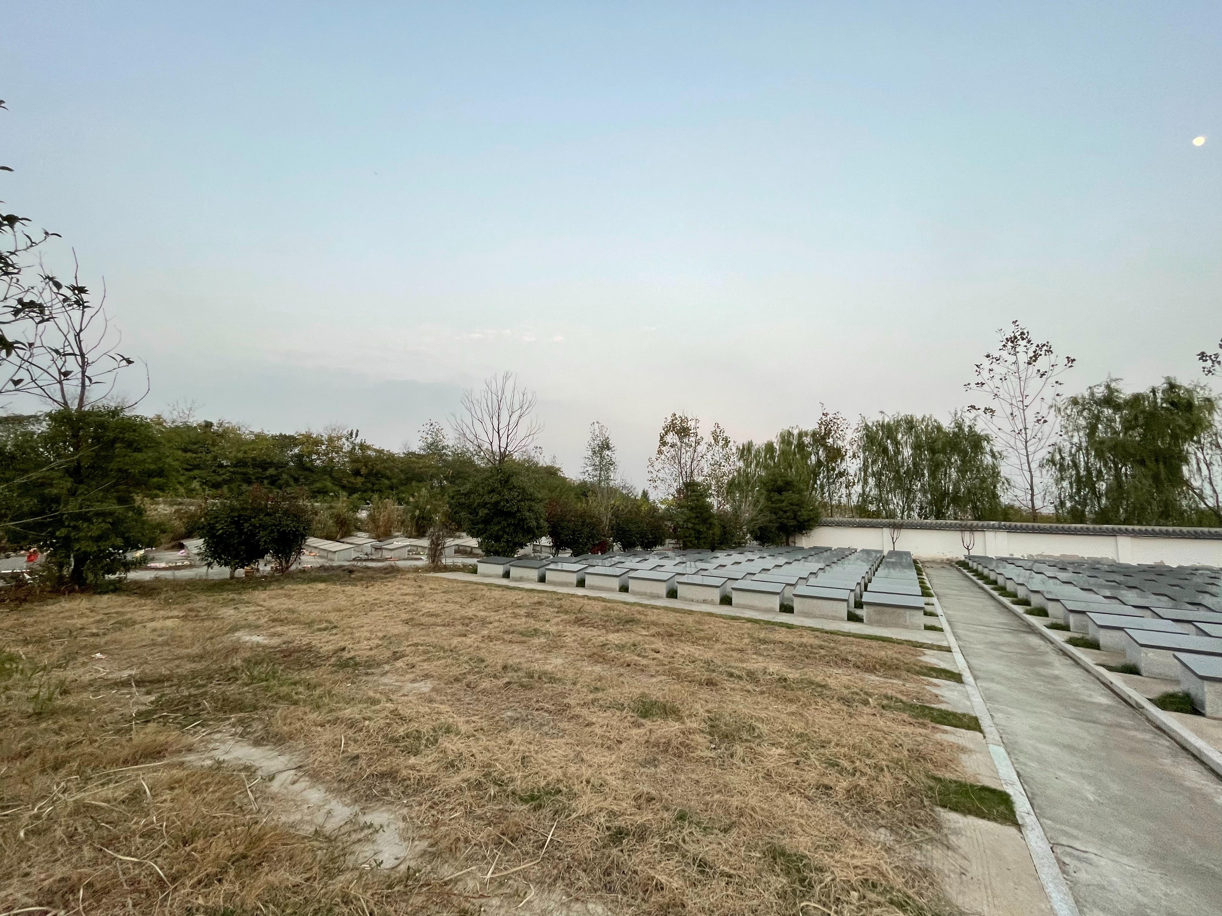 仪征市月塘镇桃花山公墓园区图片