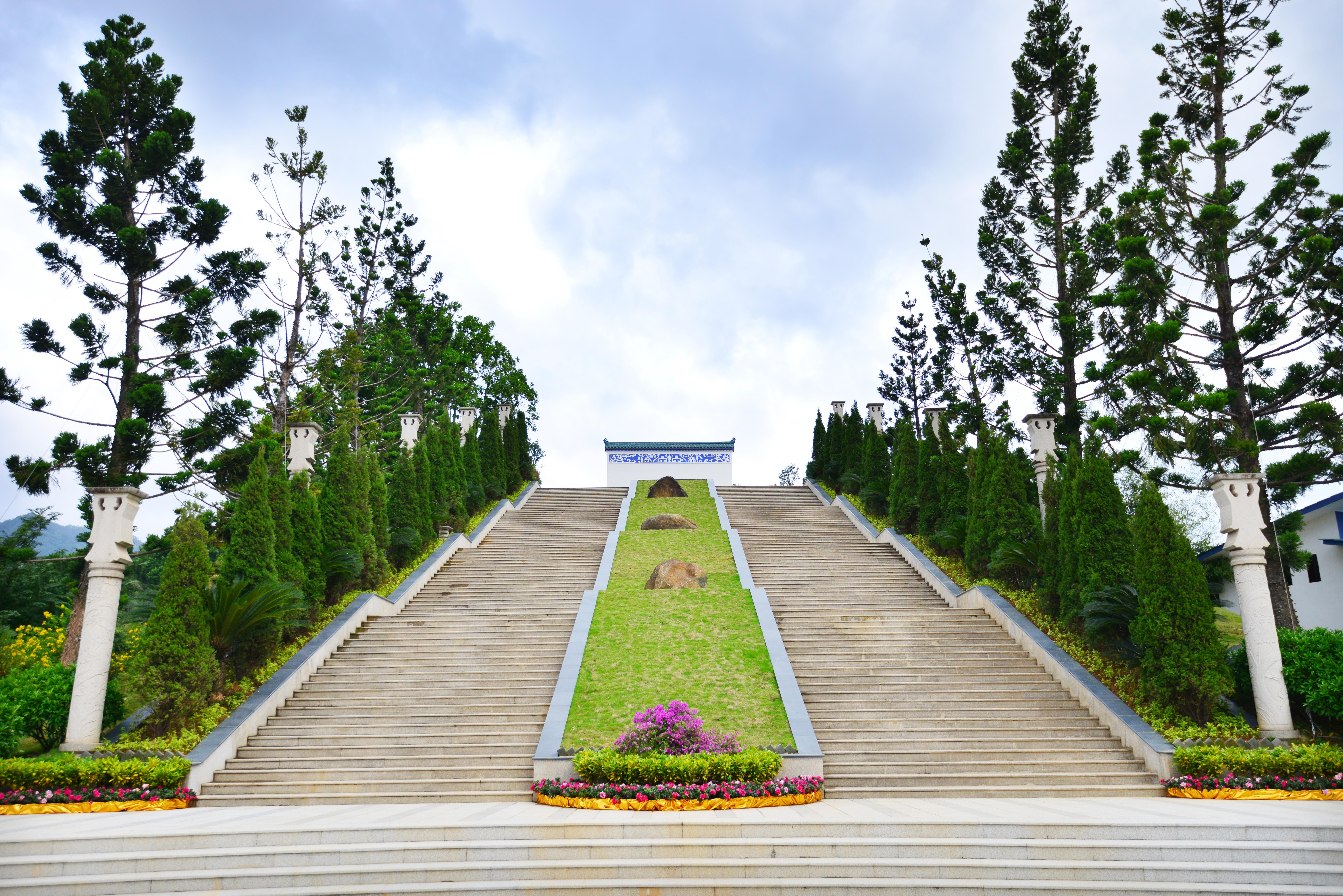 三山陵园