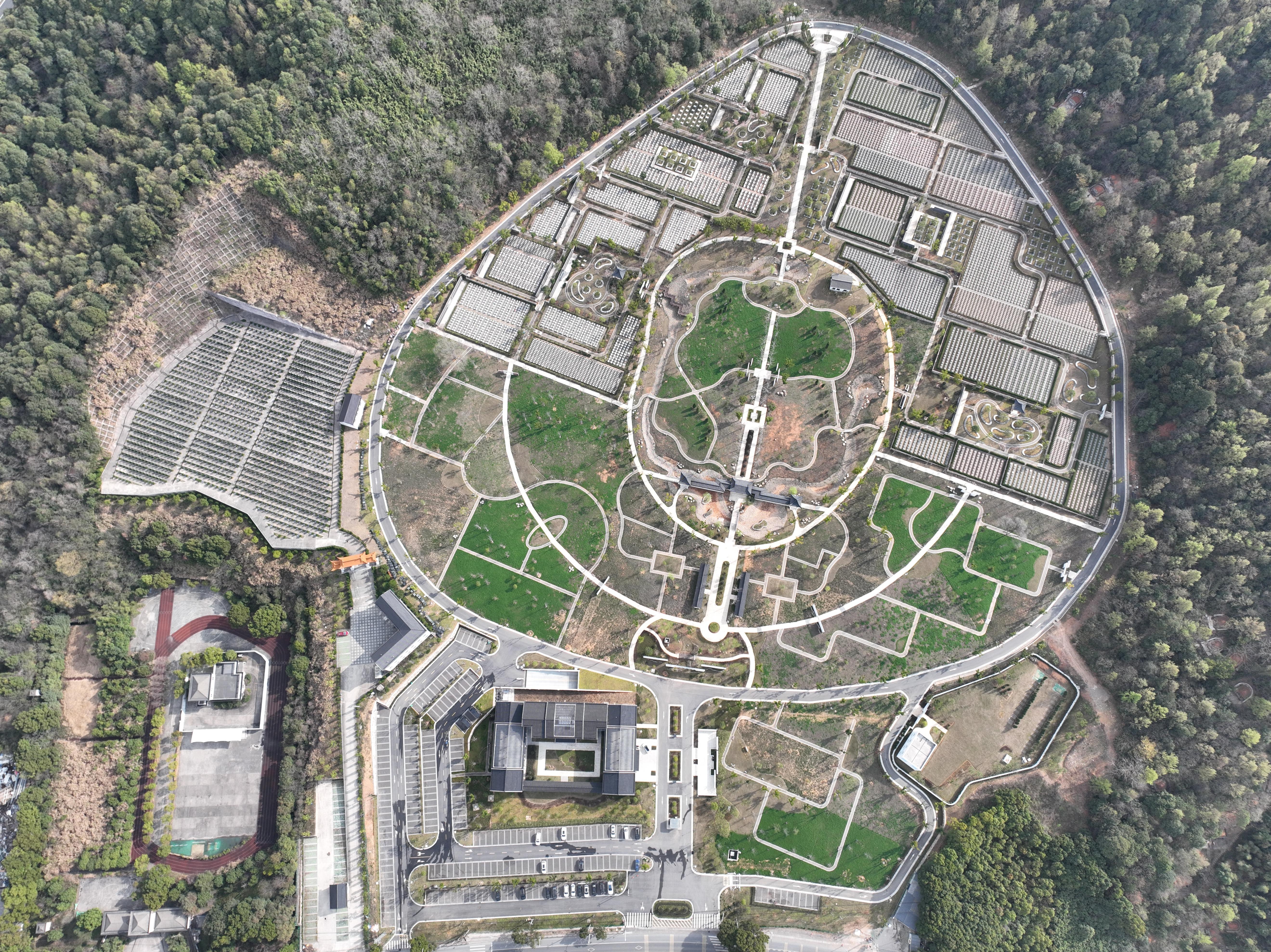 绍兴官山生态陵园园区图片