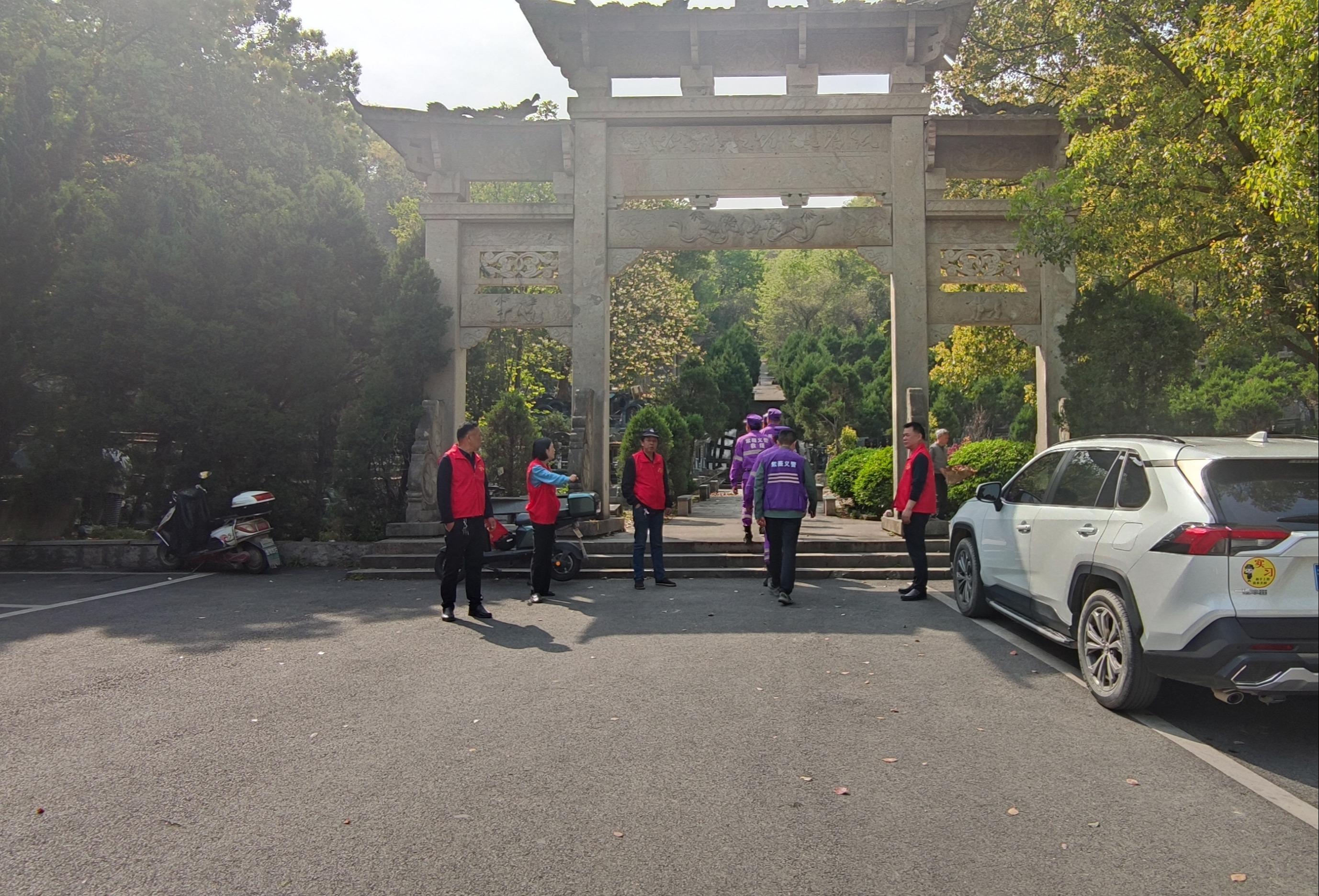 杨汛桥街道大坞山公墓园区图片