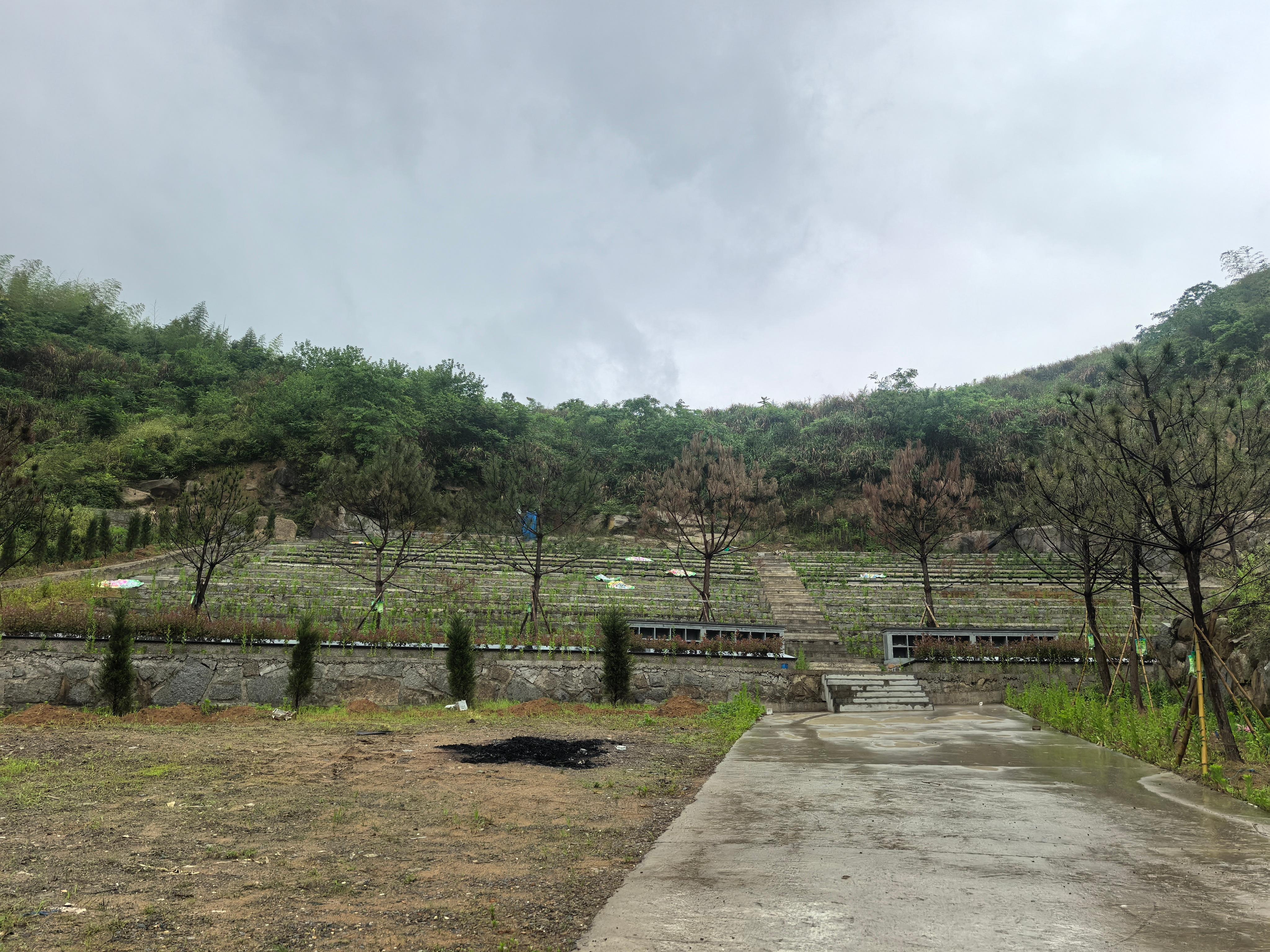 桐庐县钟山乡立夏山公墓
