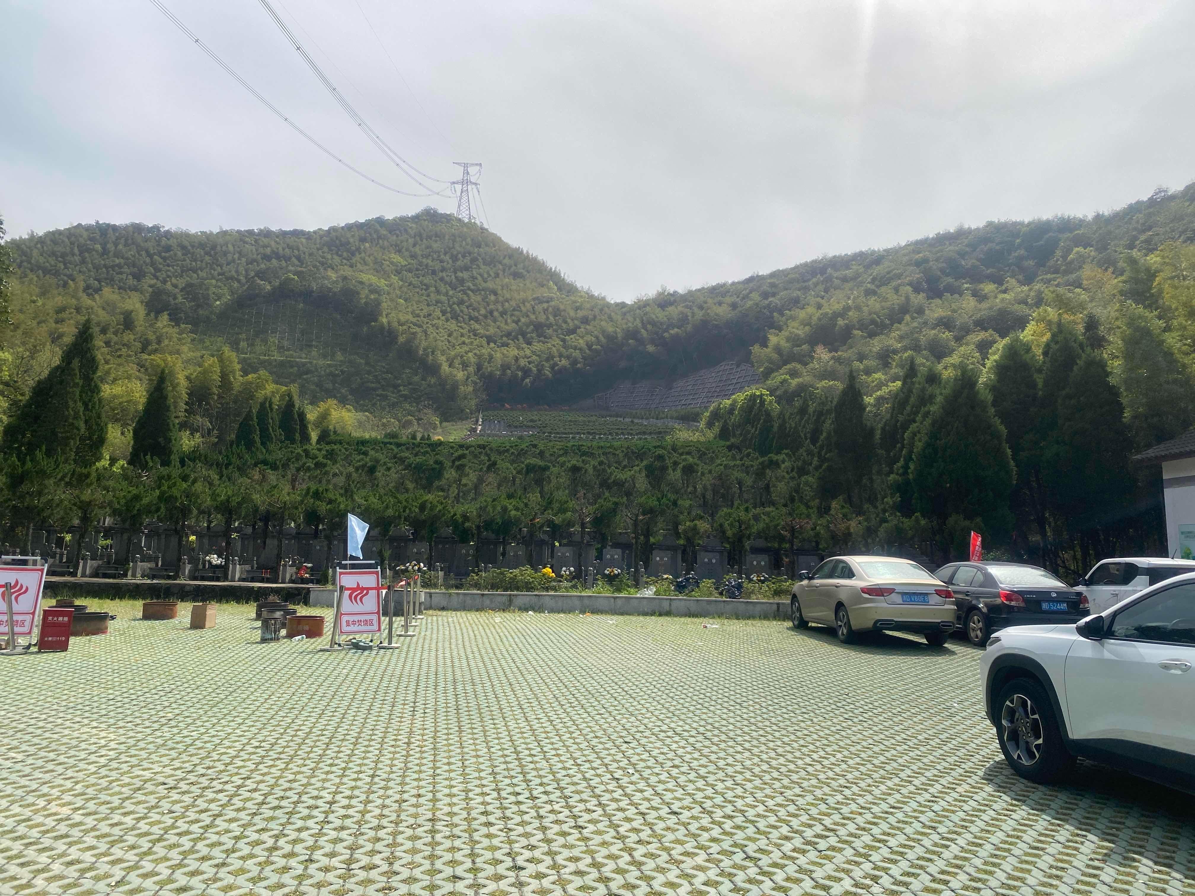 富盛镇老岭公墓园区图片