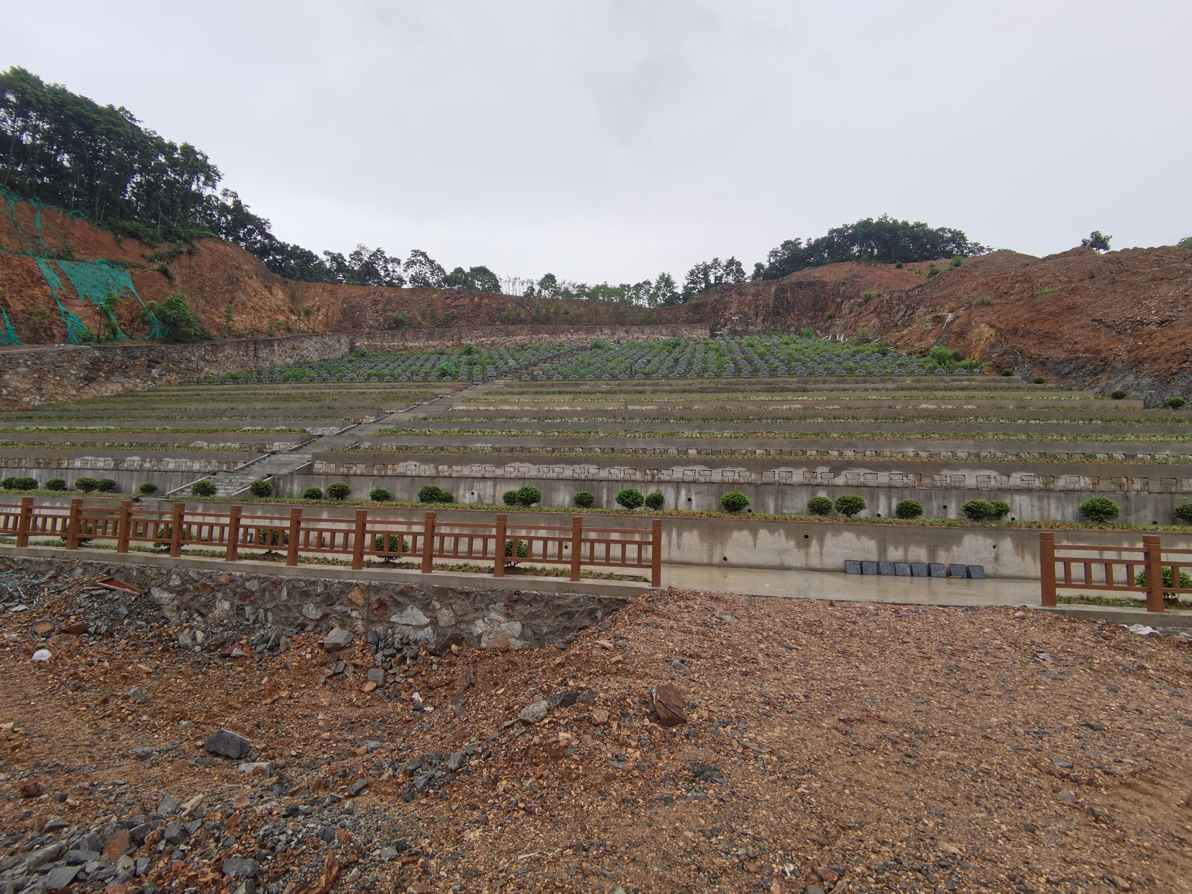 辛岭公益性公墓园区图片