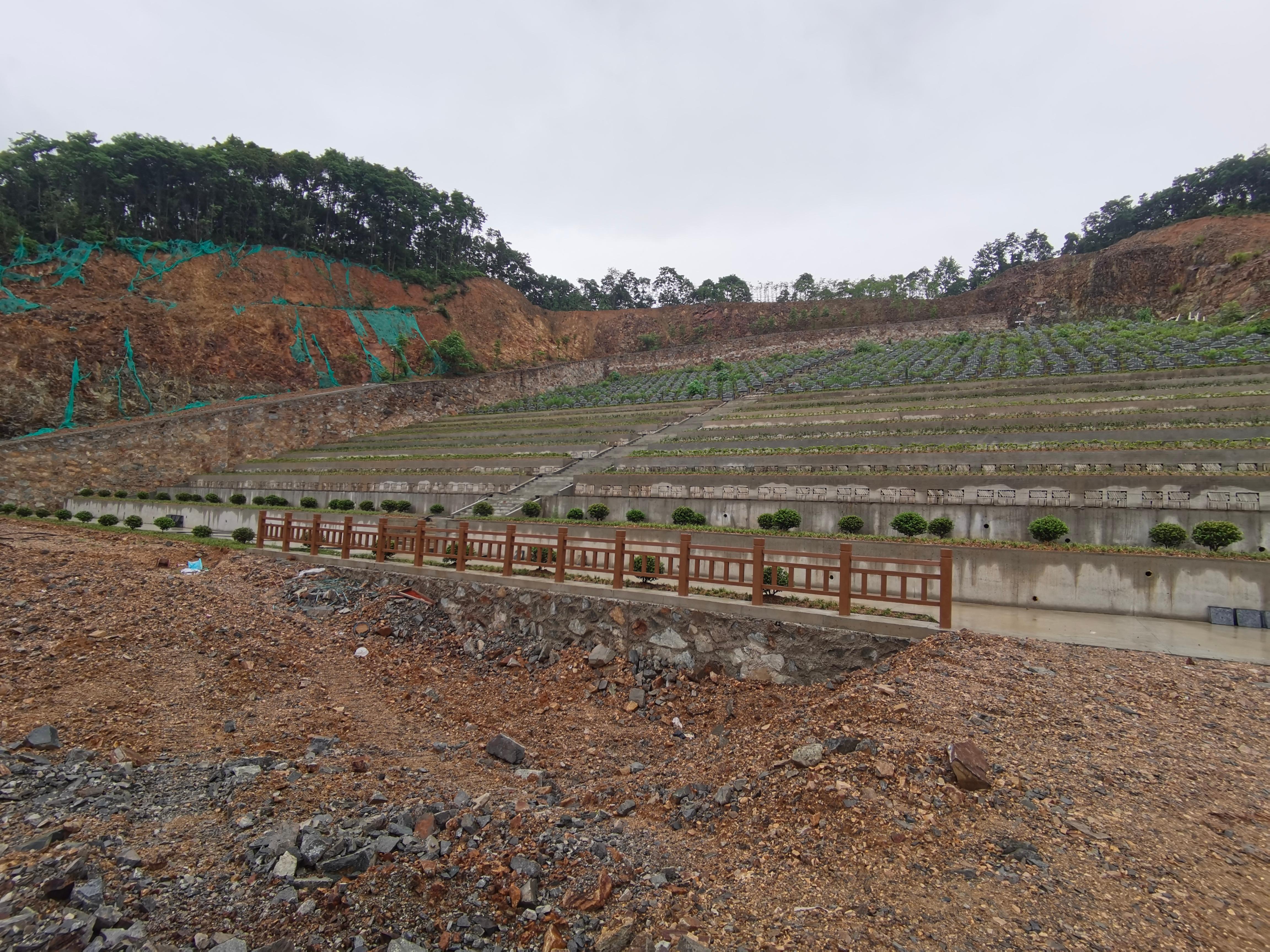 辛岭公益性公墓园区图片