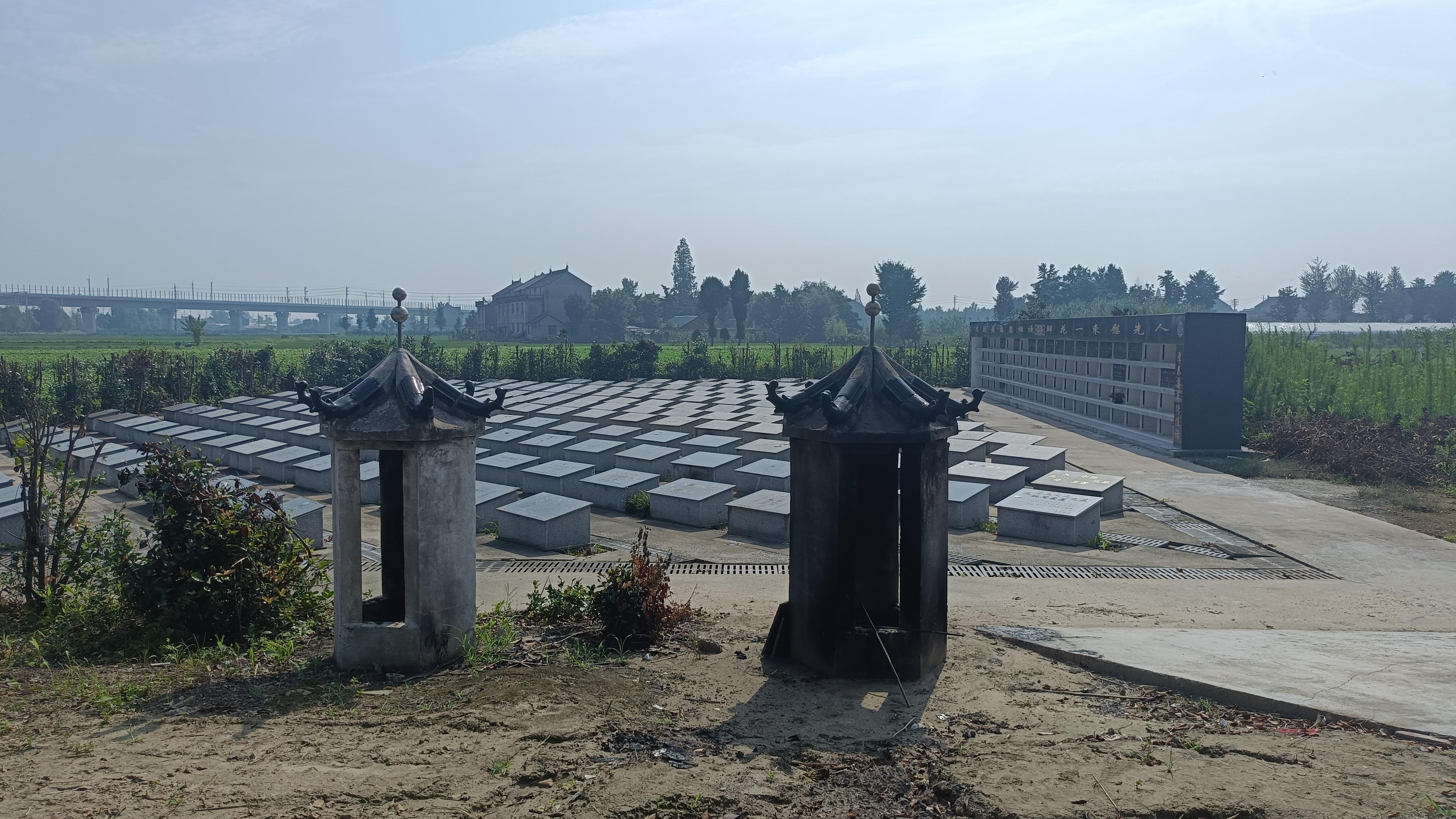 分界镇公益性公墓耿厂墓区园区图片