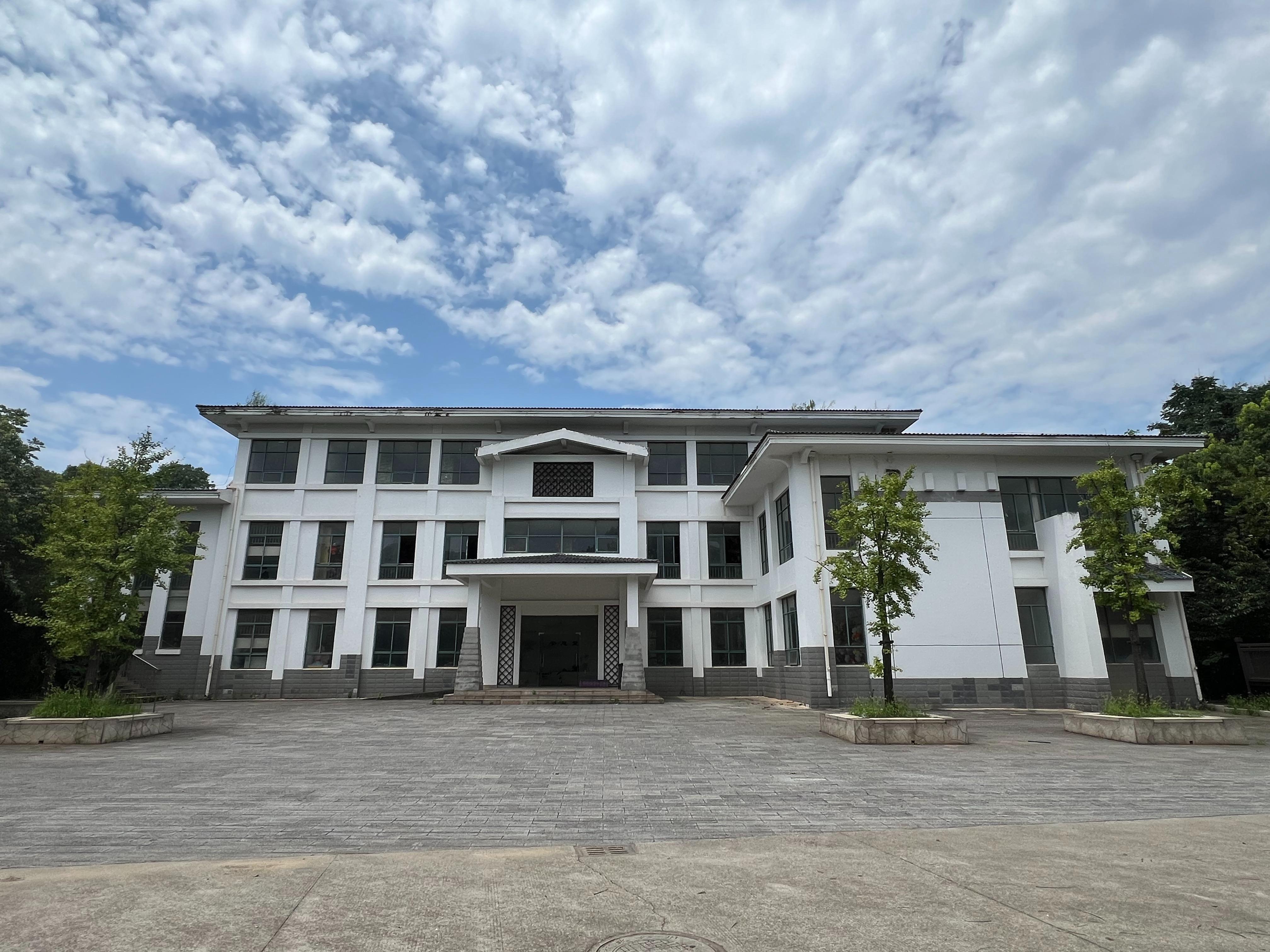镇江经开区北山公墓安息堂