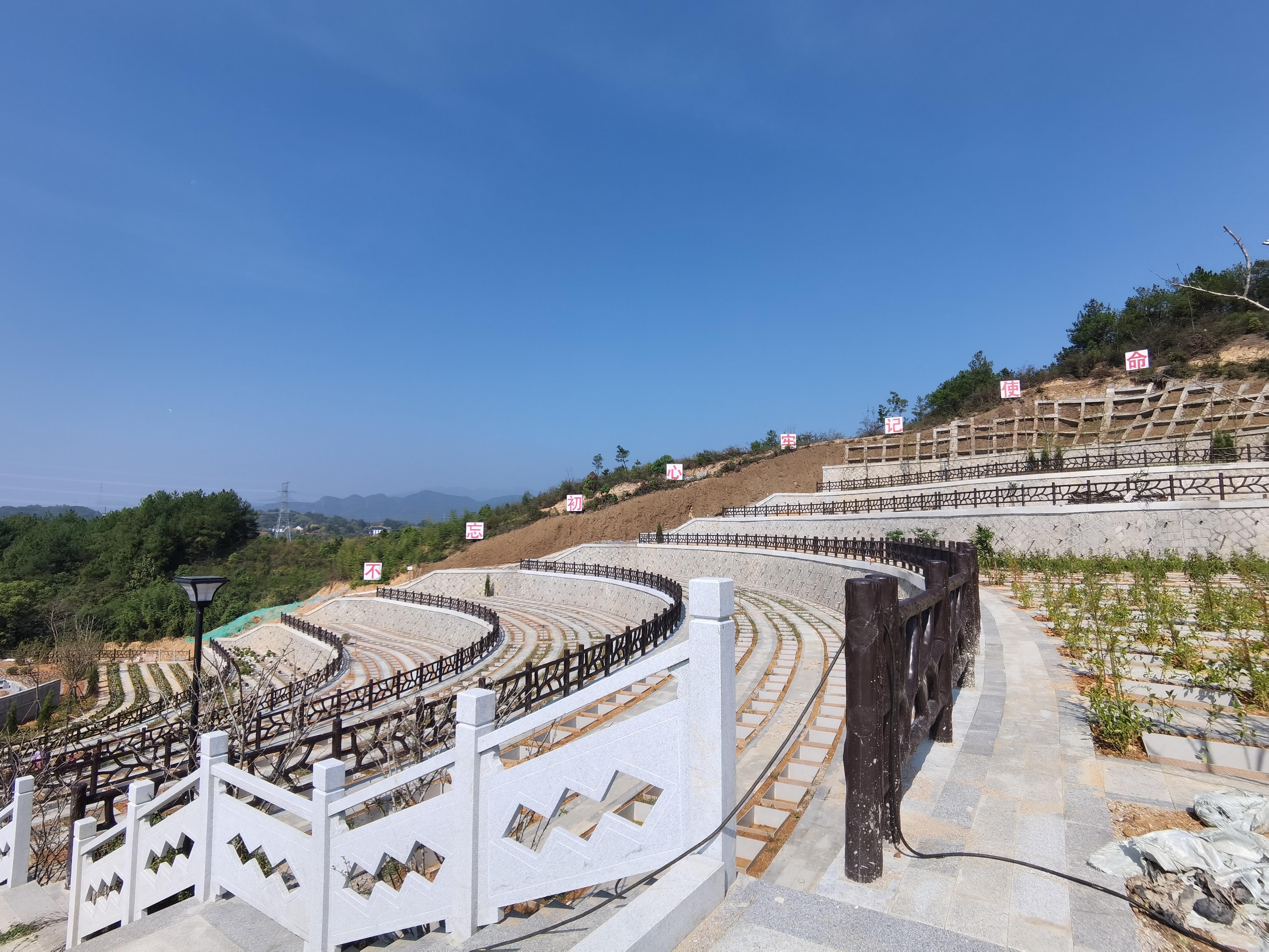 衢州市殡仪馆第三公墓园区图片