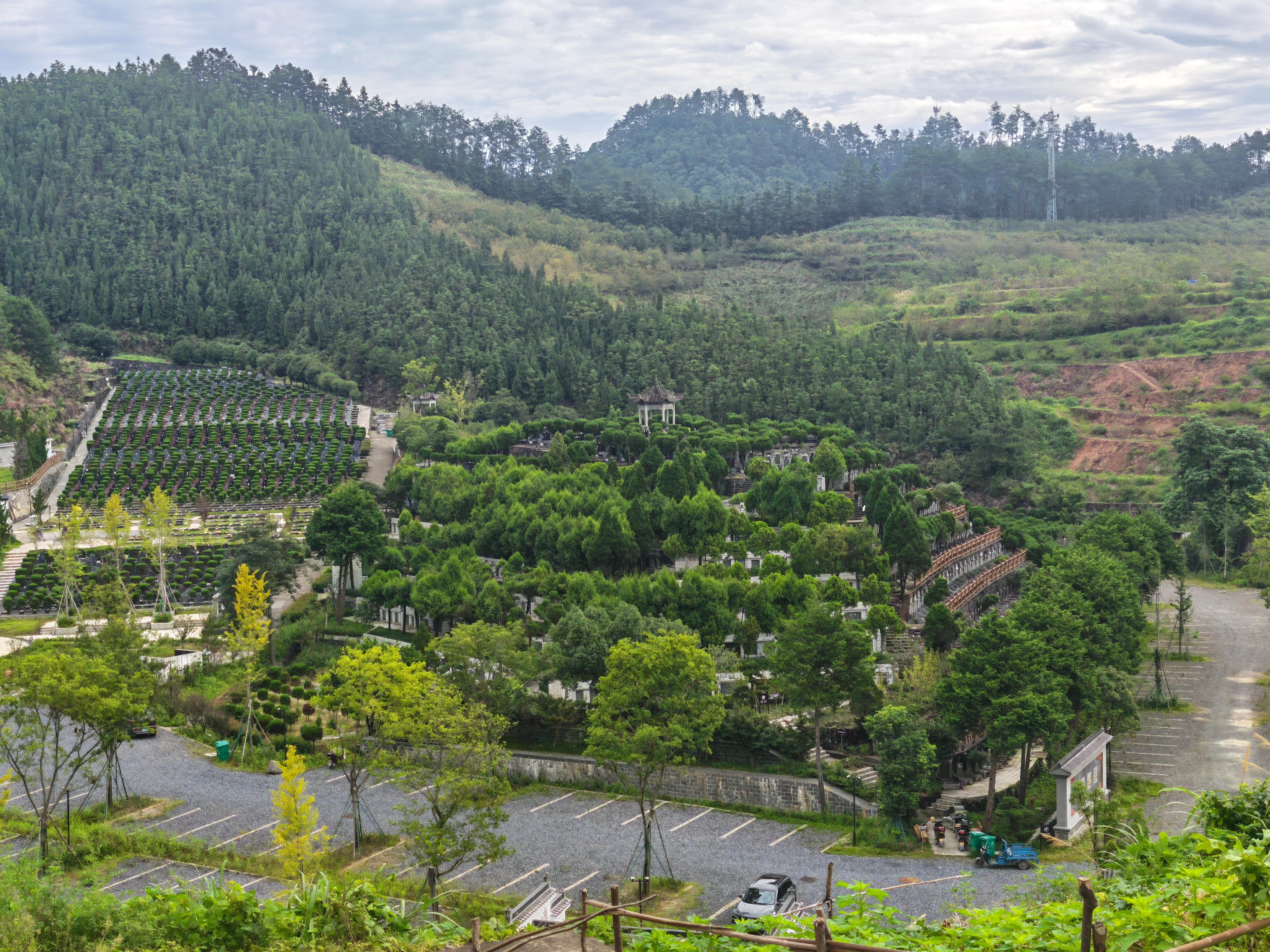 开化县龙山公墓园区图片