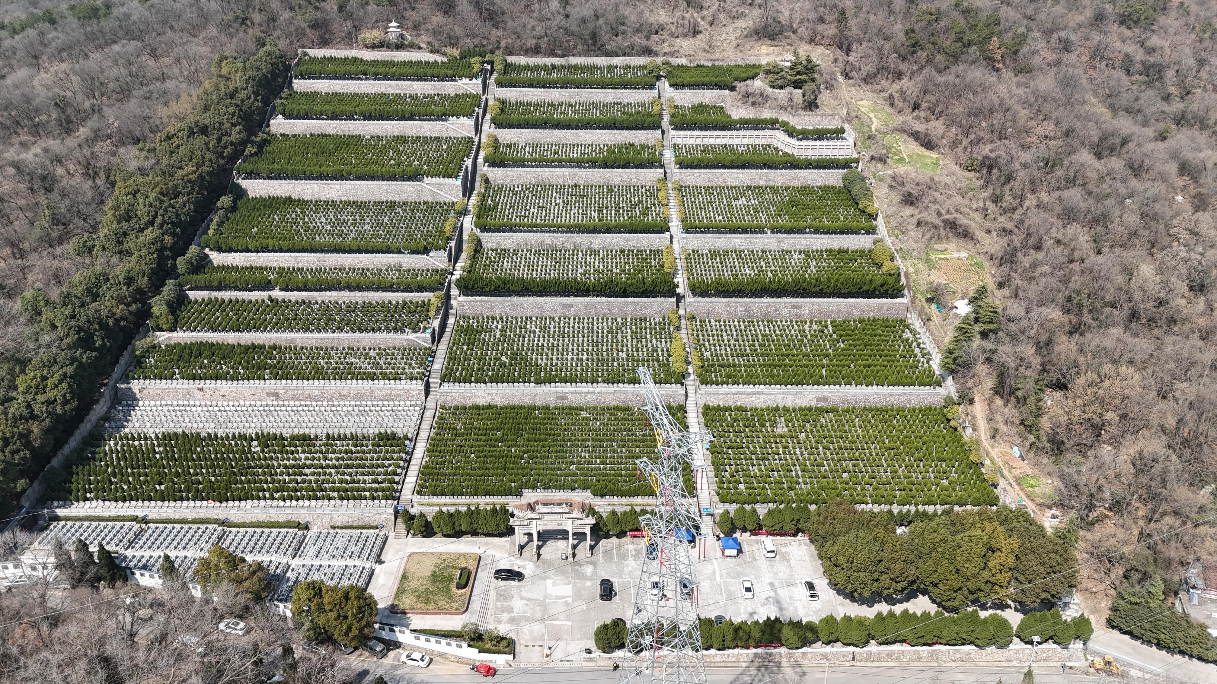 南京铁石岗公墓园区图片