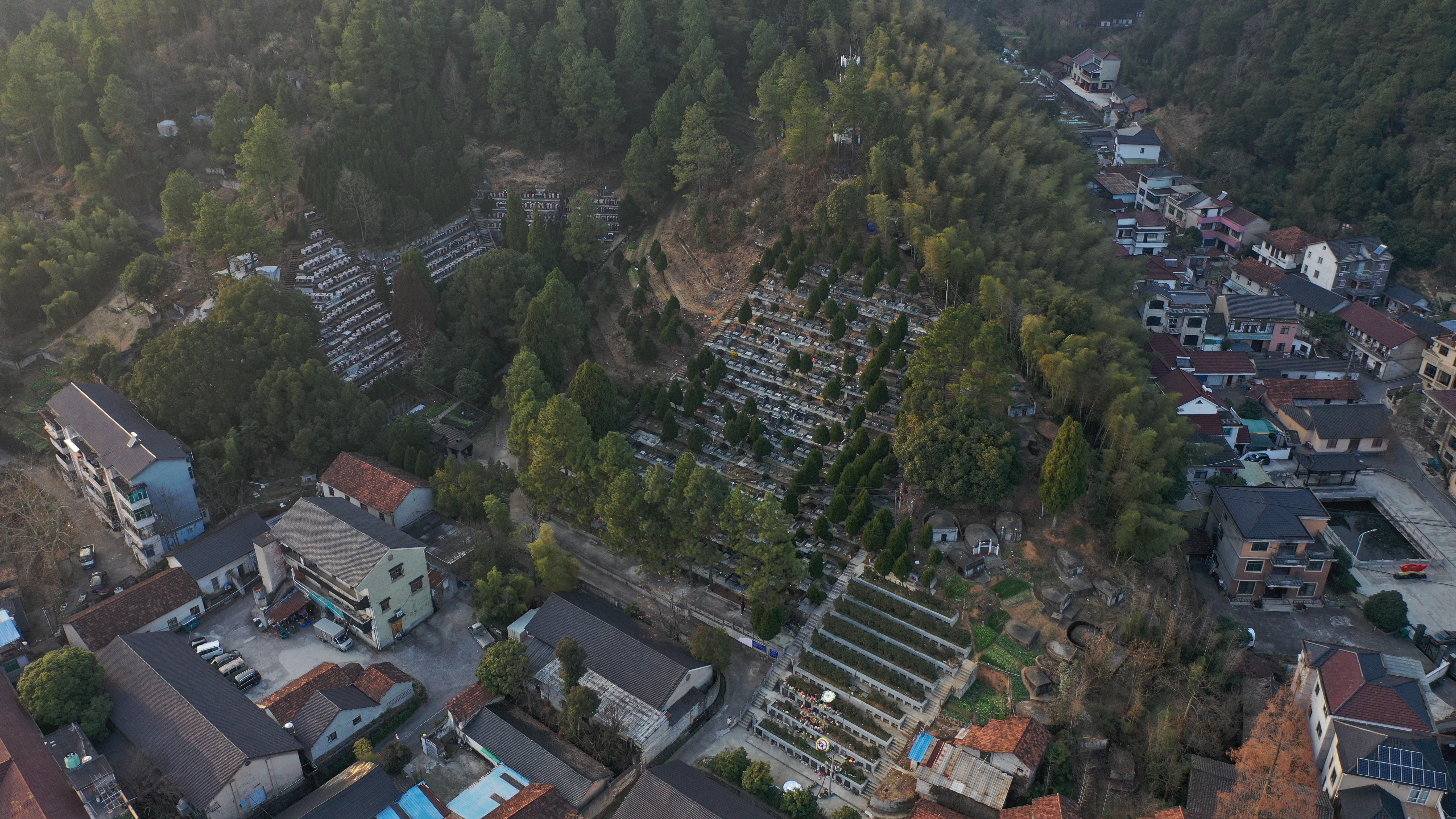 桐庐县分水镇安定山公墓